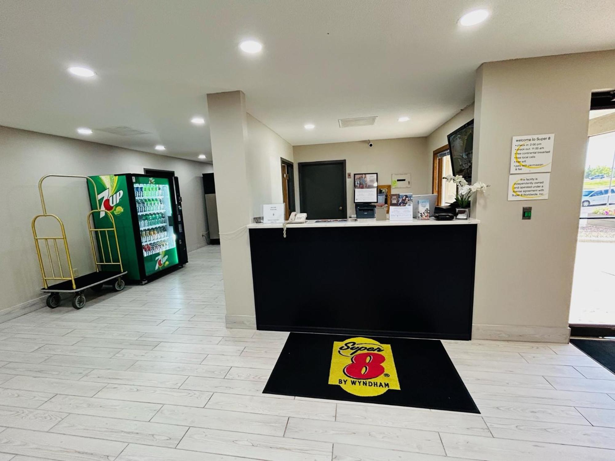 温泉速8酒店 温泉城 外观 照片